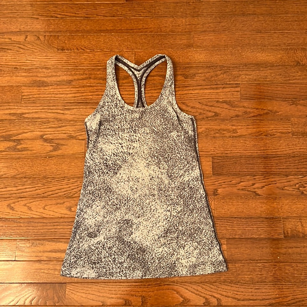 Black and white lululemon cool racerback tank